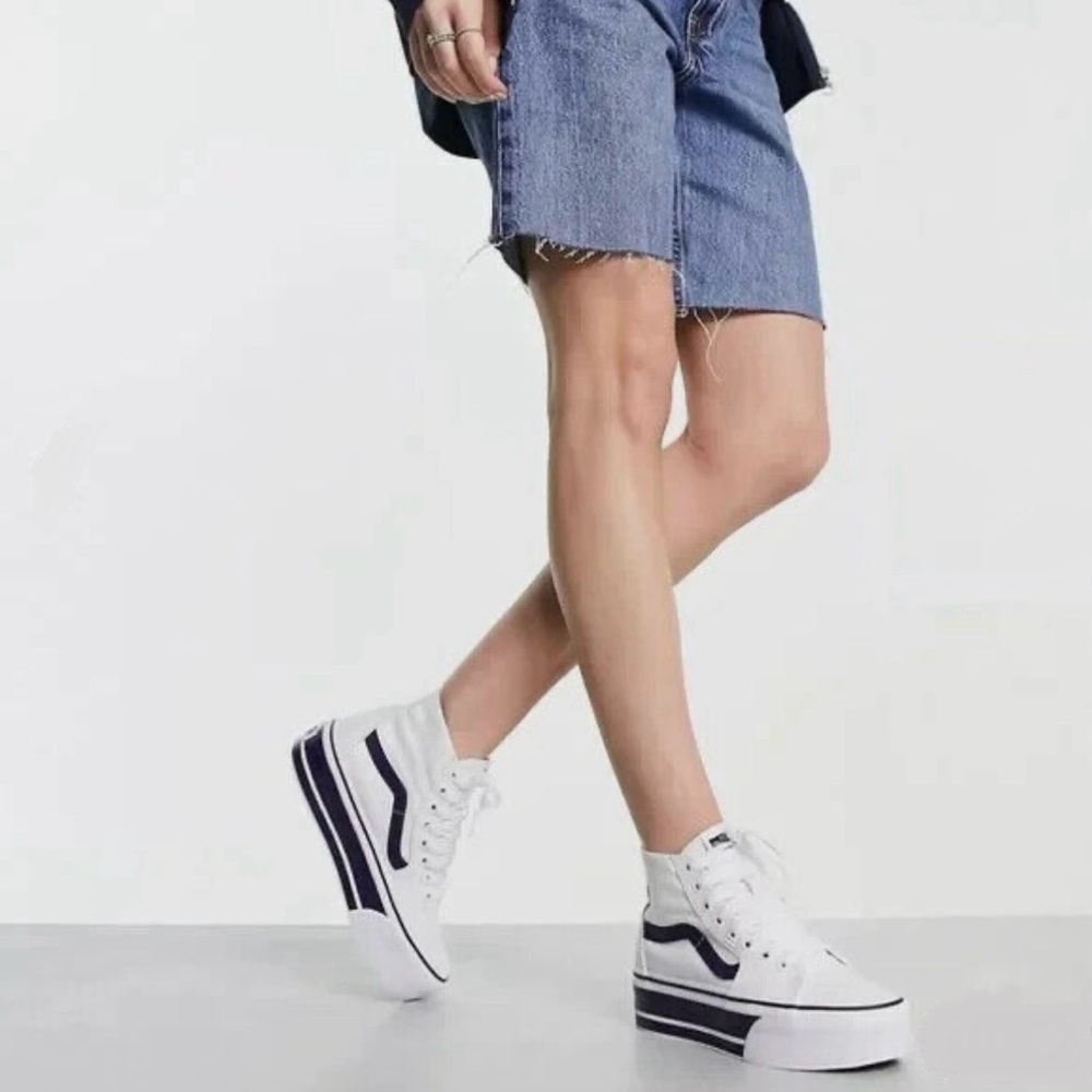 NWOB Vans Sk8-hi Tapered Platform Sneakers 5.5M/7W
